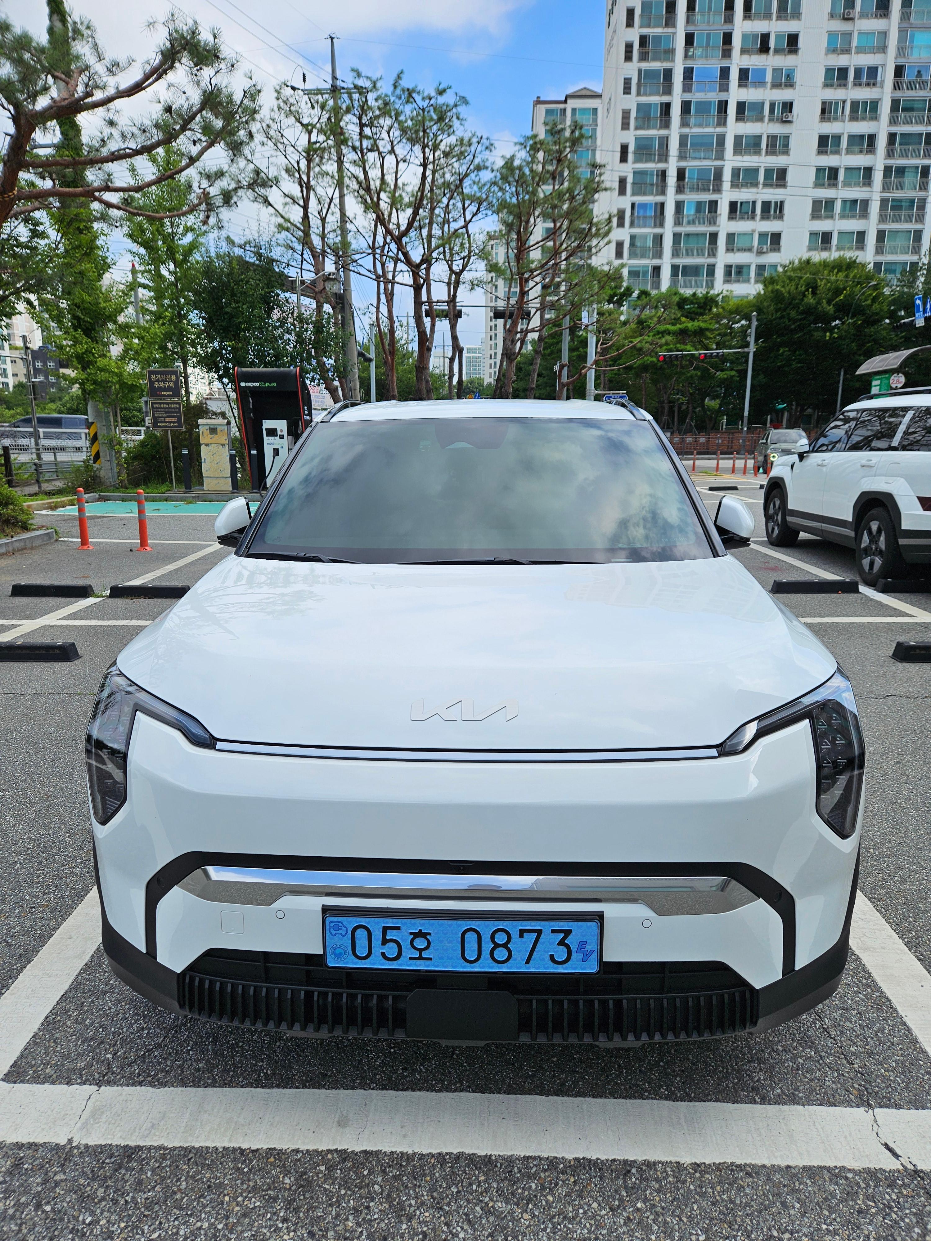 기아 EV3 출고후기 전면 사진