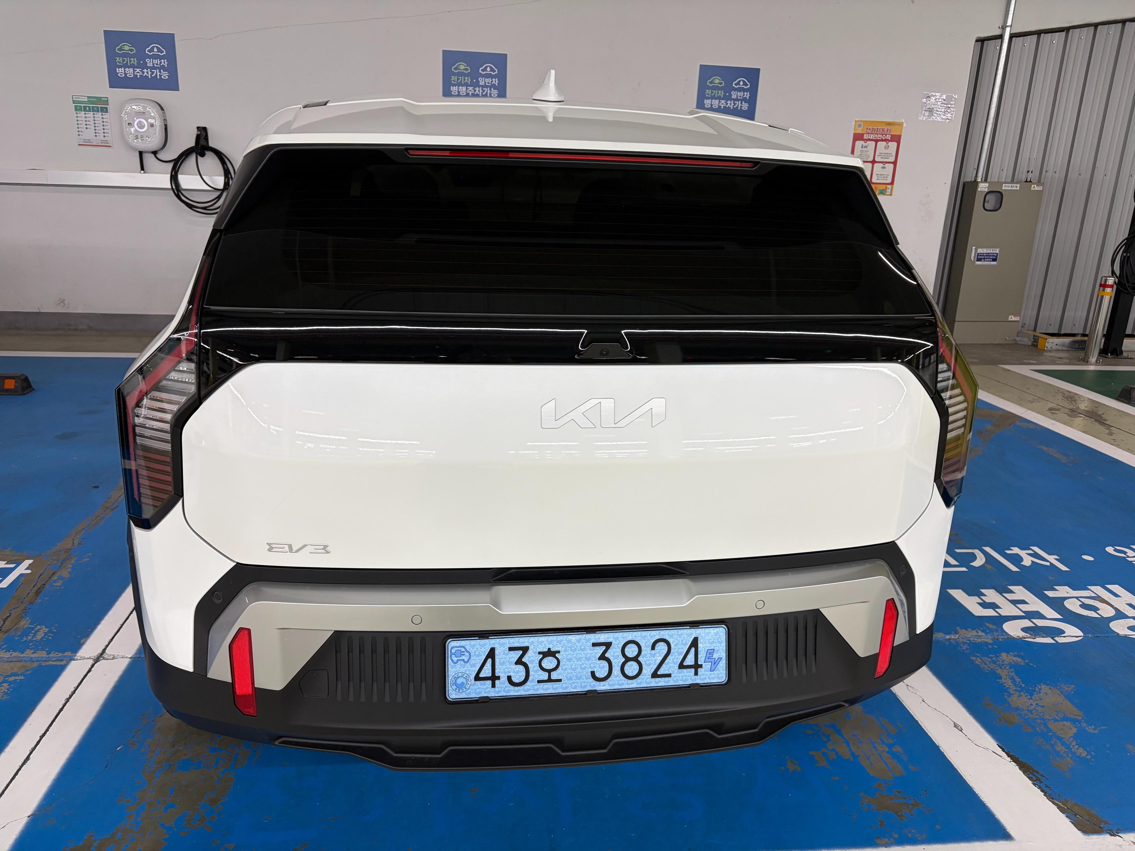 기아 EV3 출고후기 후면 사진
