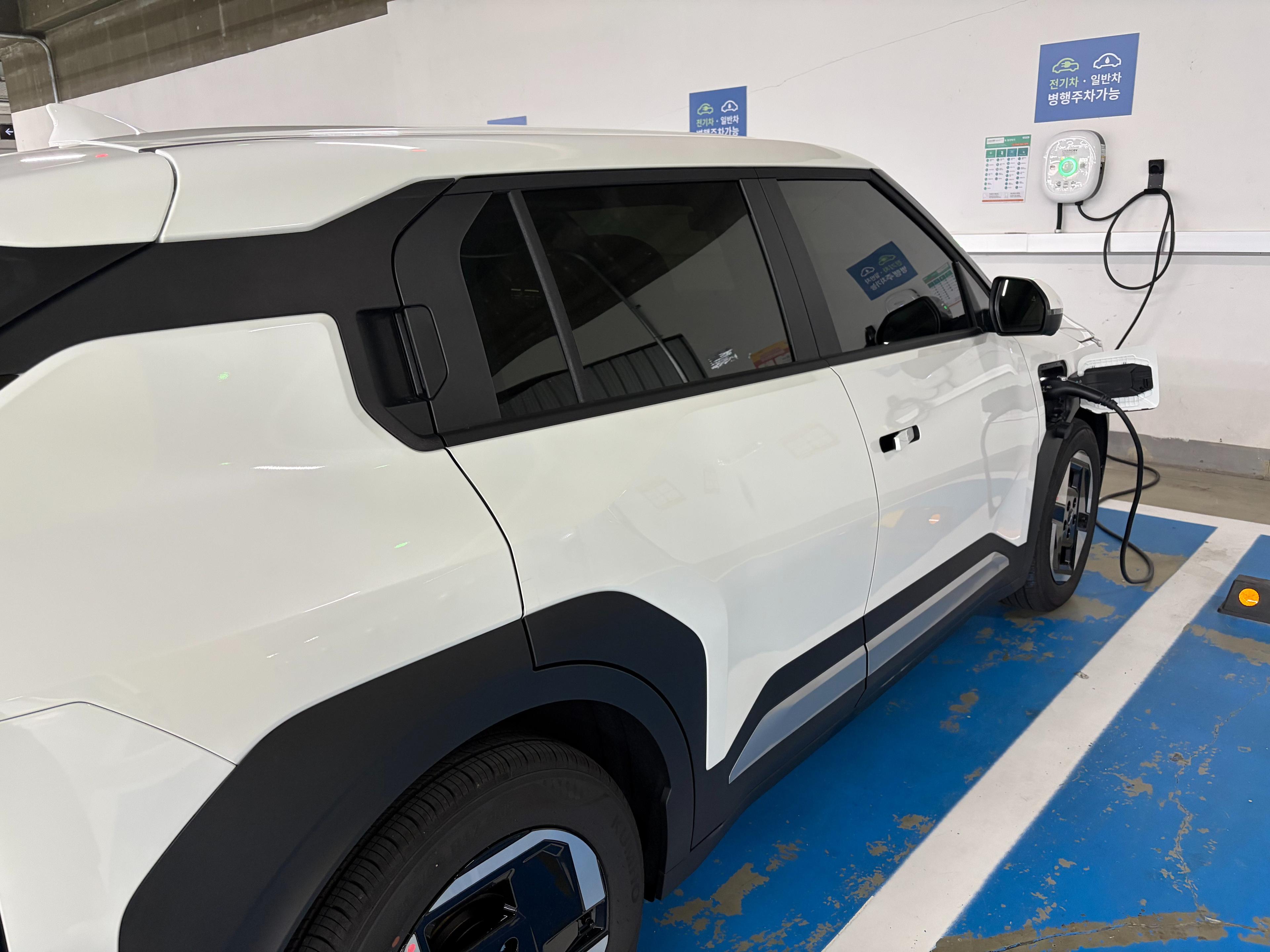 기아 EV3 출고후기 옆면 사진