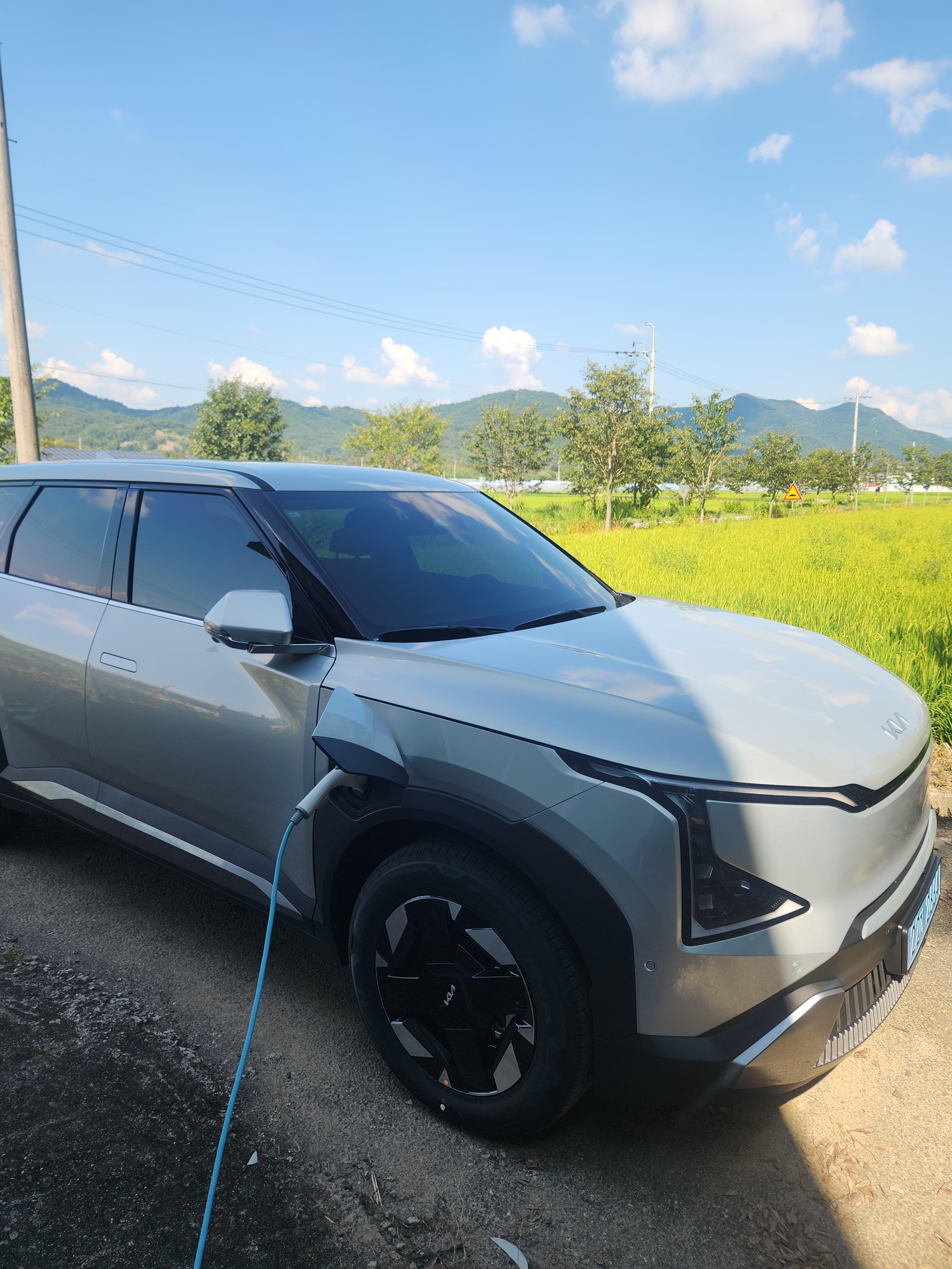 기아 EV5 출고후기 옆면 사진