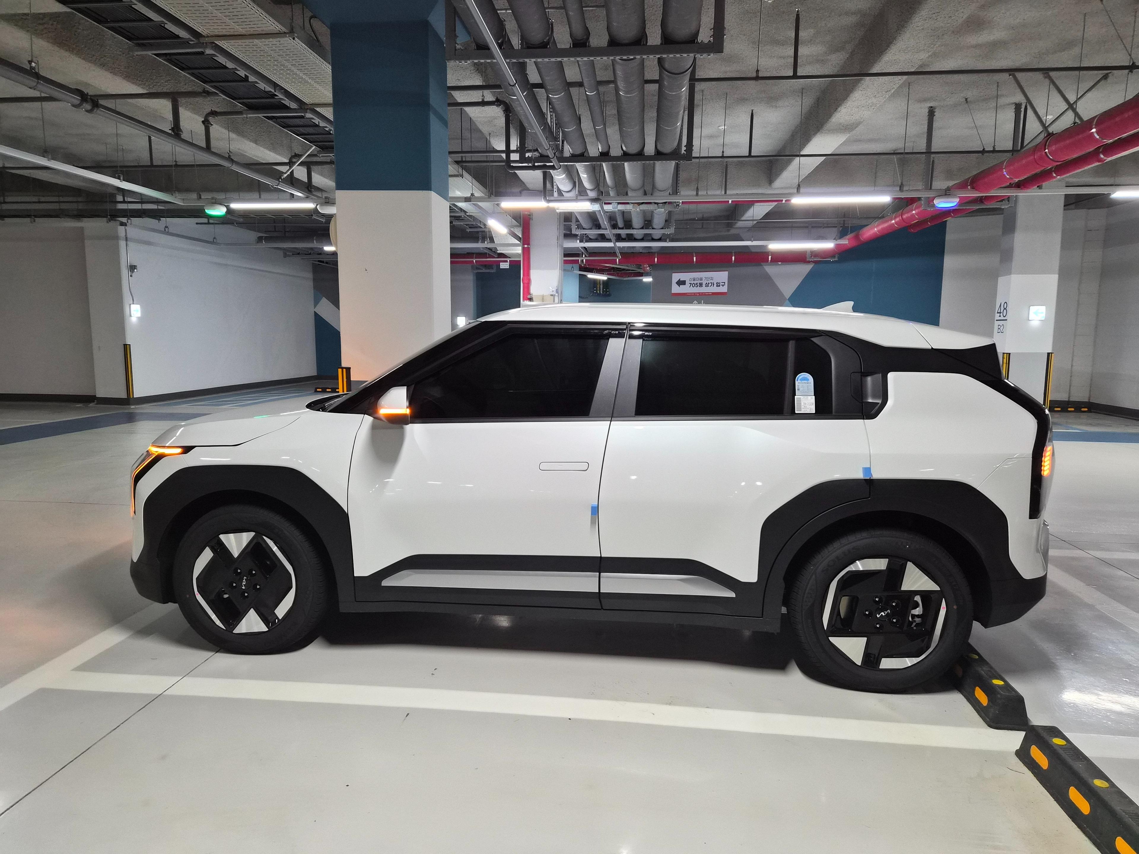 기아 EV3 출고후기 옆면 사진